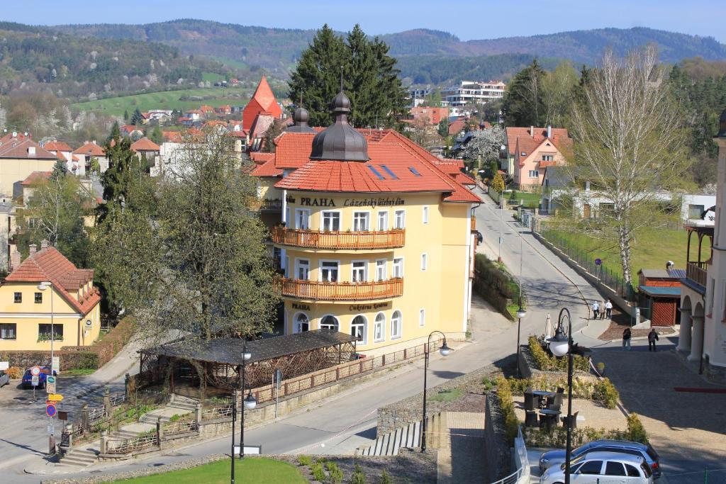 Lazensky Lecebny Dum Praha Luhacovice Bagian luar foto