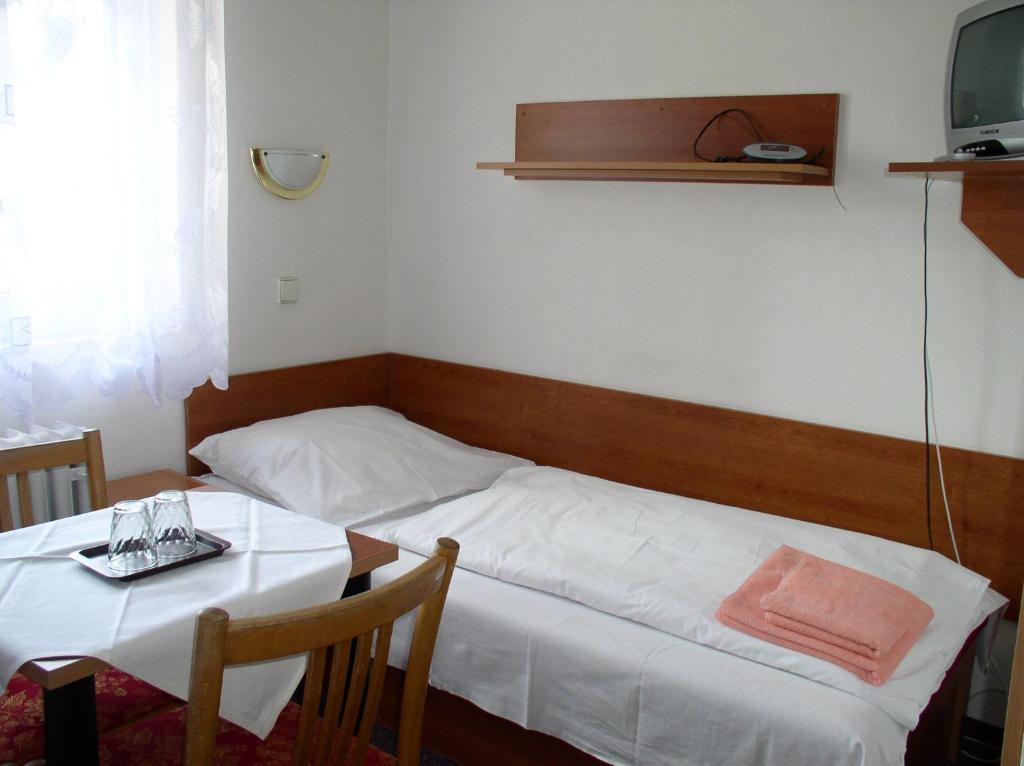 Lazensky Lecebny Dum Praha Luhacovice Ruang foto